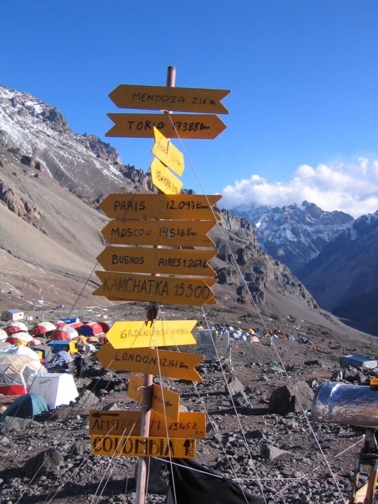 COMIENZA LA TEMPORADA ESTIVAL DEL PARQUE PROVINCIAL ACONCAGUA 40x30 300 dpi aconcagua campamento08 900x1200 1