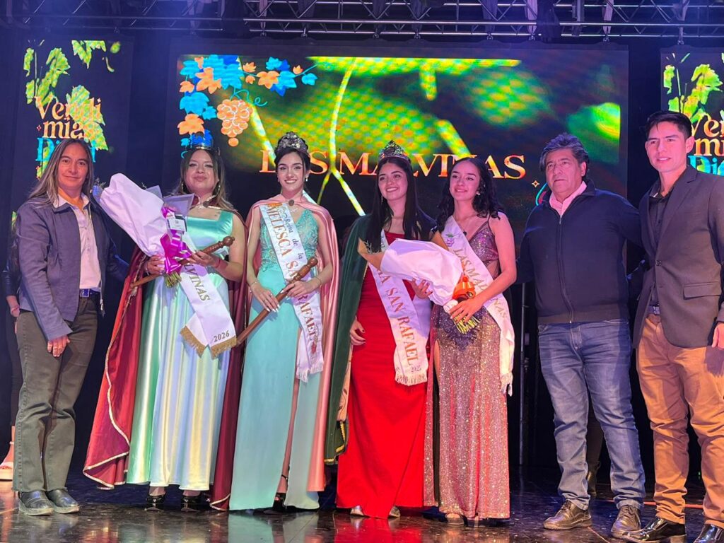 MONTE COMÁN Y LAS MALVINAS CELEBRARON SUS VENDIMIAS Y PROCLAMARON A SUS NUEVAS REPRESENTANTES imagen de whatsapp 2025 11 03 a las 10.42.35 995ee39c