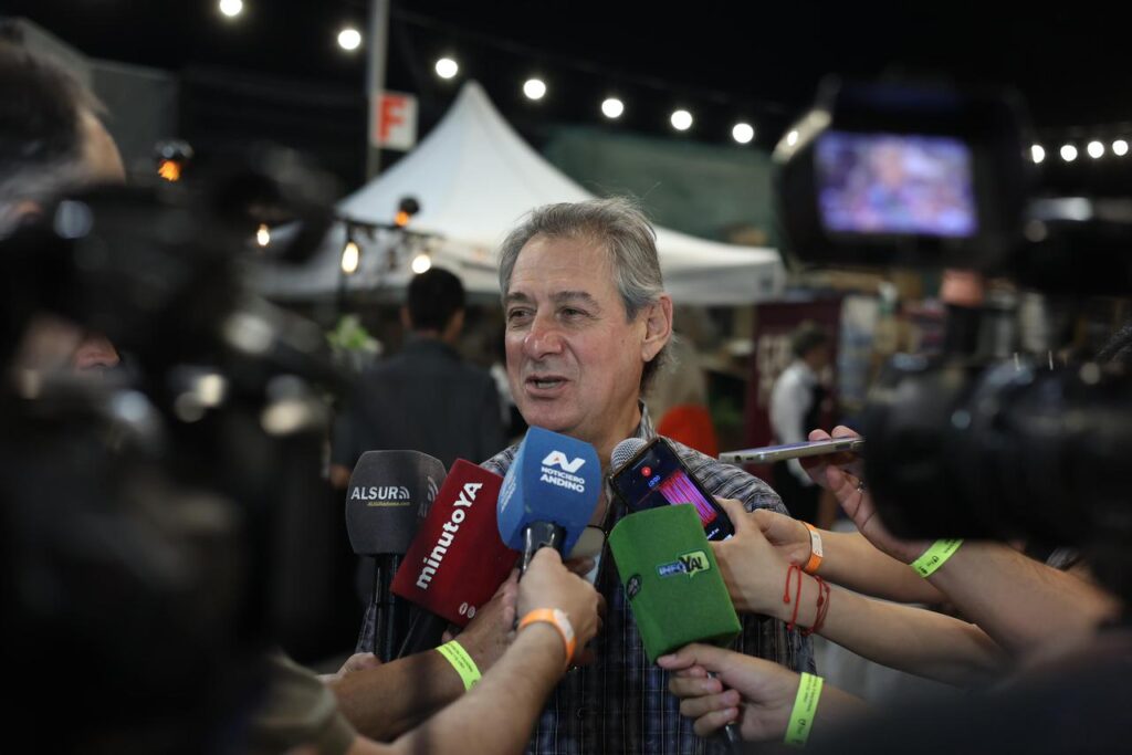 EXITOSA FIESTA DEL TURISMO Y EL VINO EN SAN RAFAEL imagen de whatsapp 2025 11 20 a las 11.29.35 a6e20e97