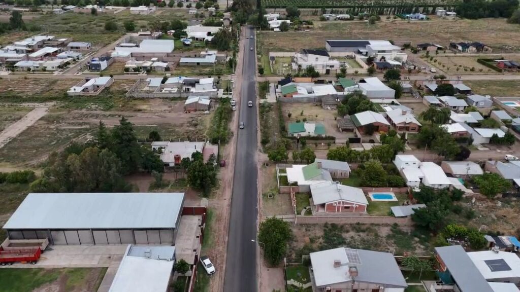 ASÍ LUCE DESDE EL AIRE LA PAVIMENTADA Y ENSANCHADA CALLE SUETA imagen de whatsapp 2025 12 02 a las 11.54.59 505848ea