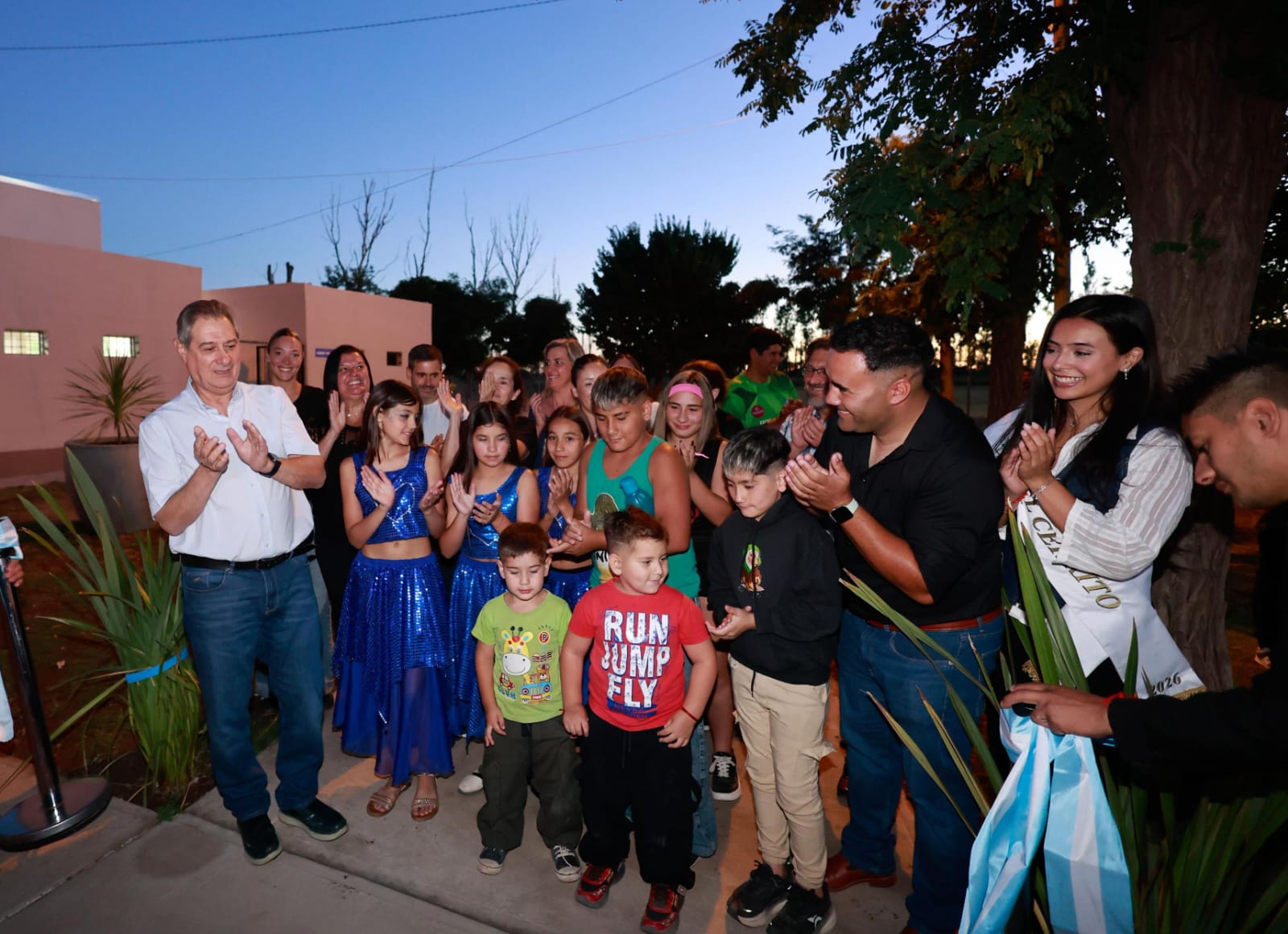 EL INTENDENTE OMAR FÉLIX Y LOS VECINOS DE EL CERRITO INAUGURARON LAS NUEVAS OBRAS EN EL POLI 3