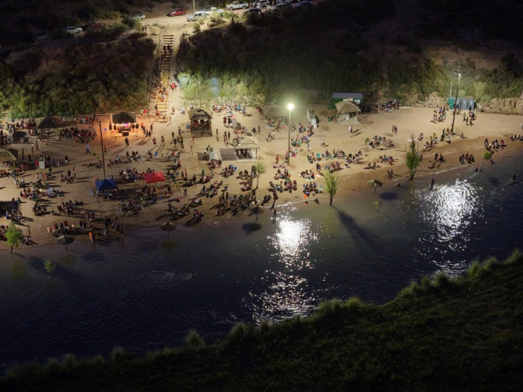 RECIBIMOS EL VERANO CON UN GRAN SUNSET EN LA COSTANERA DE LOS TABLEROS imagen de whatsapp 2025 12 19 a las 09.45.38 96febd3a