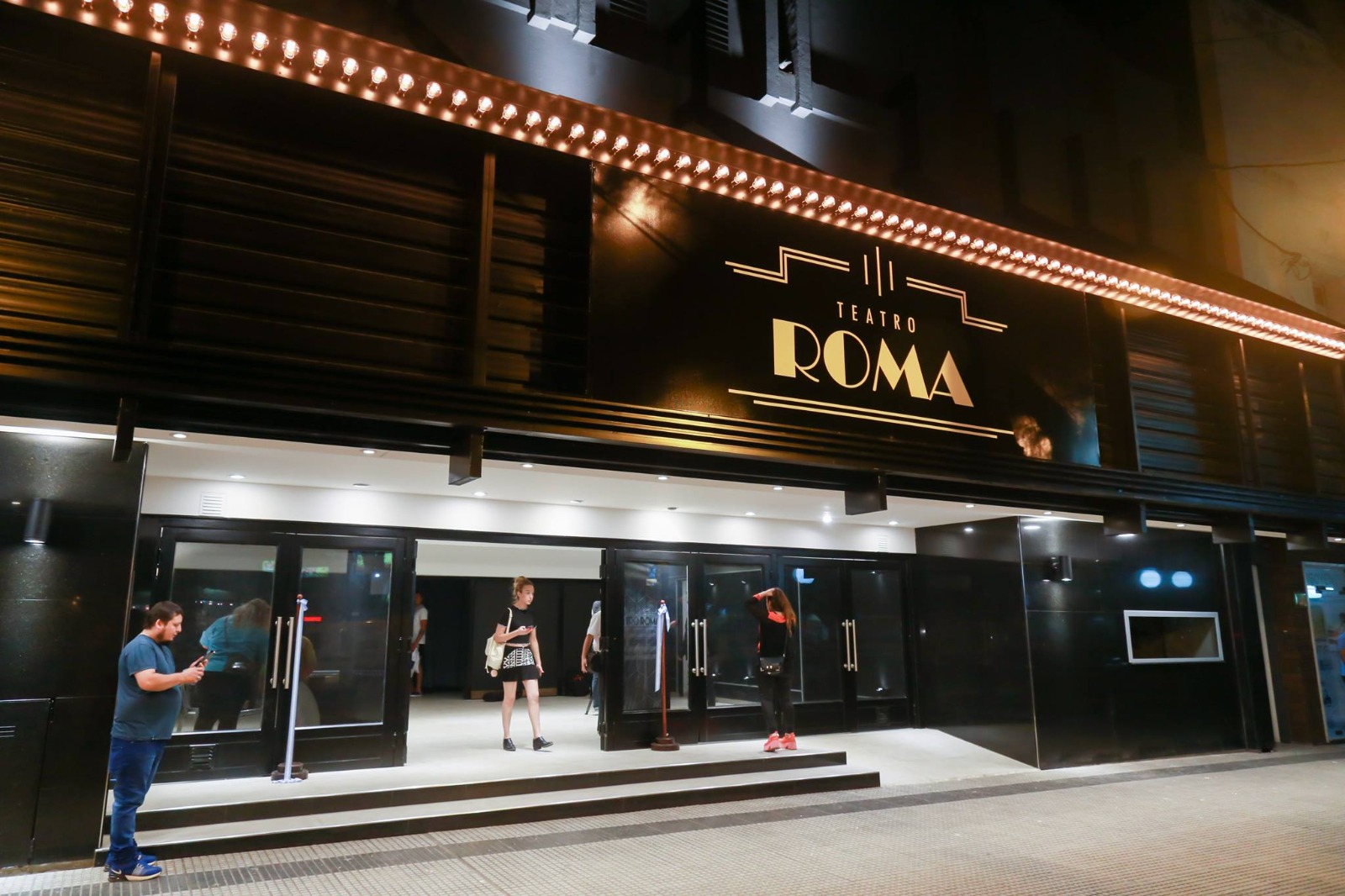 EN EL TEATRO ROMA TAMBIÉN ESTÁN DISPONIBLES LAS ENTRADAS PARA EL ACTO CENTRAL