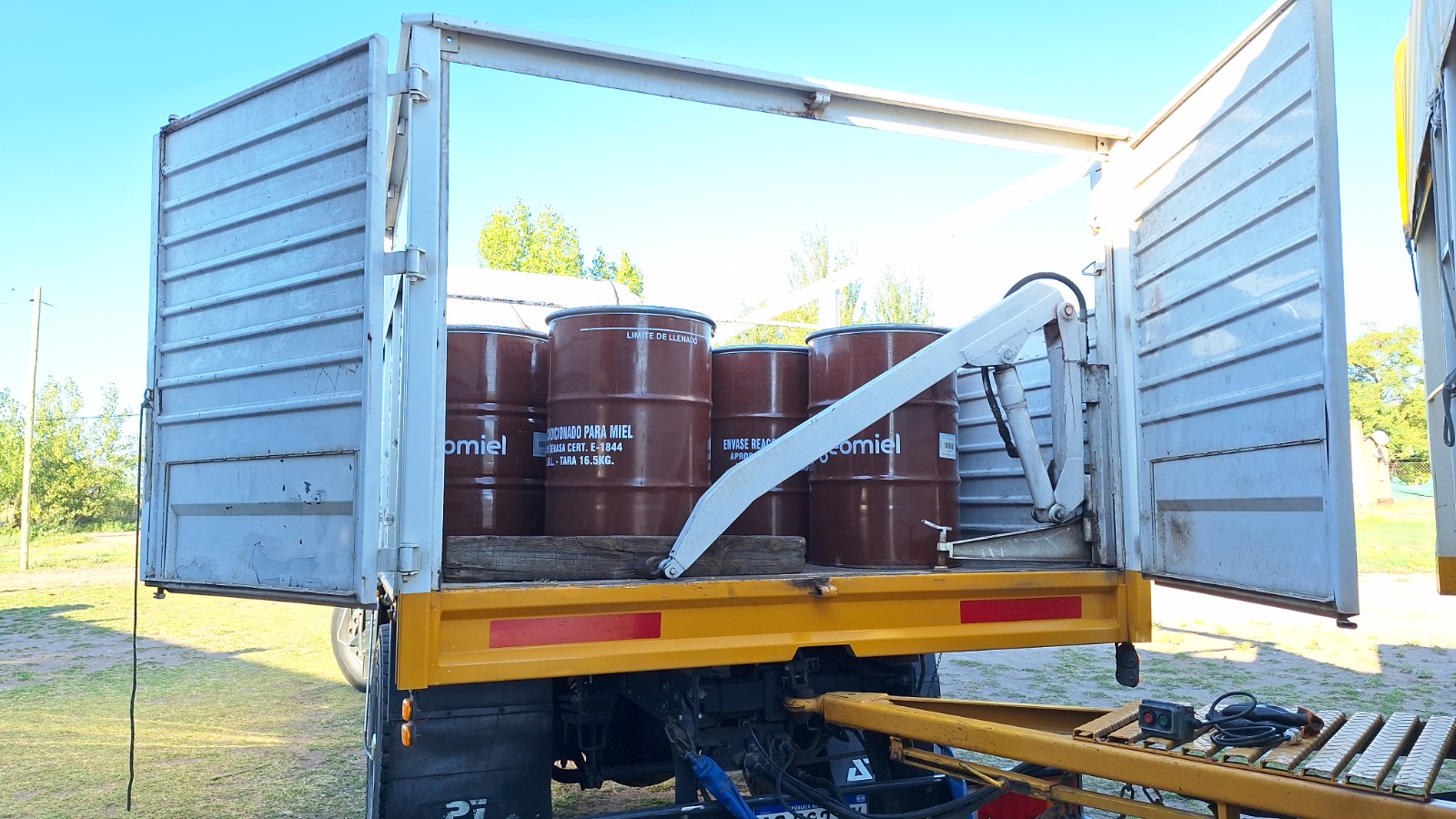 MIEL SANRAFAELINA: DE LA PLANTA DE EXTRACCIÓN MUNICIPAL A JAPÓN, EUROPA Y ESTADOS UNIDOS