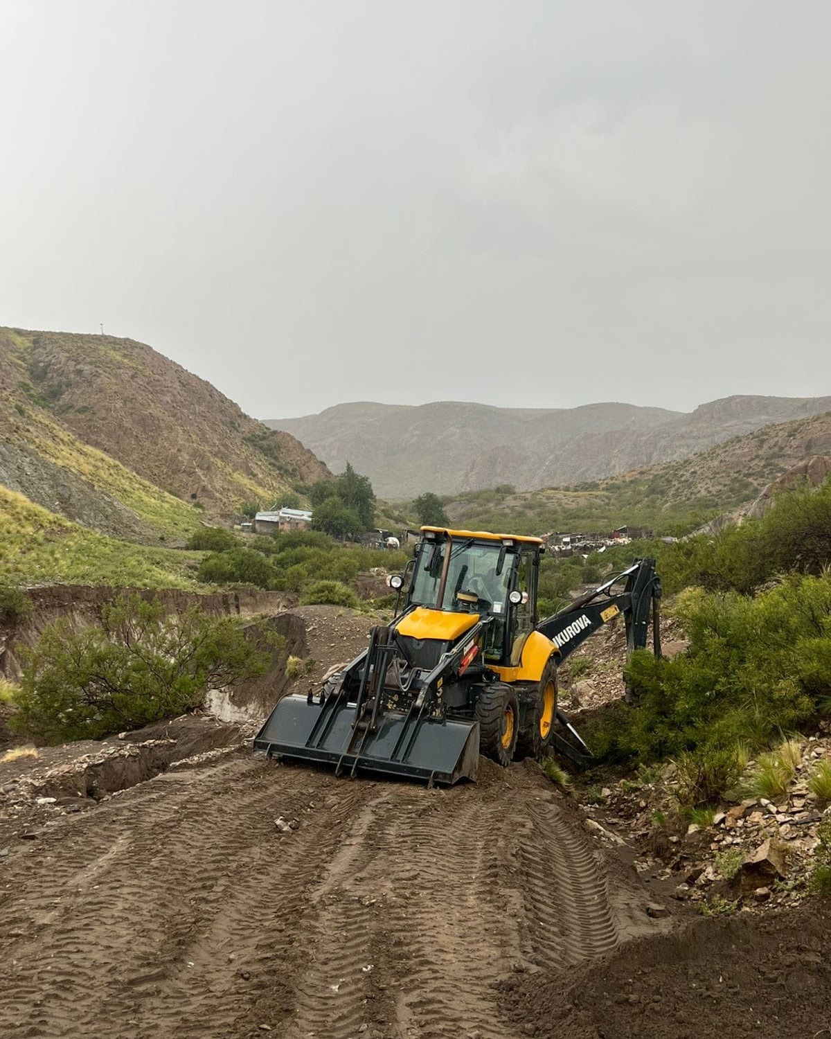EL MUNICIPIO CONTINÚA TRABAJANDO EN EL MANTENIMIENTO DE CAMINOS DEL SECANO SANRAFAELINO