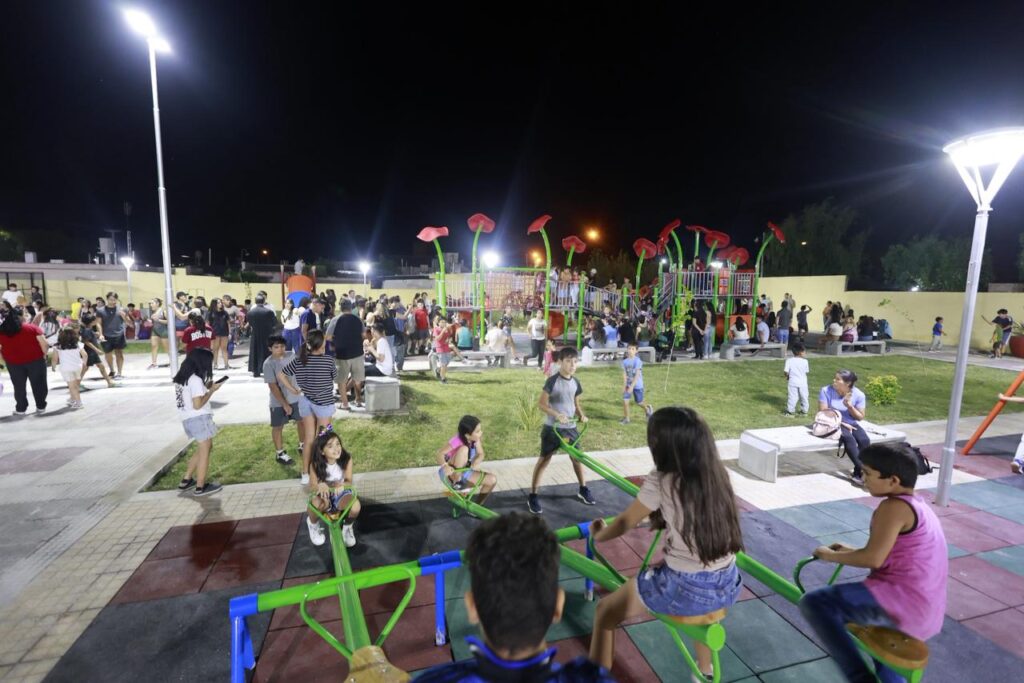 EL INTENDENTE OMAR FÉLIX INAUGURÓ EL PARQUE INFANTIL “ABUELO MIGUEL” DE REAL DEL PADRE whatsapp image 2026 02 07 at 10.44.10