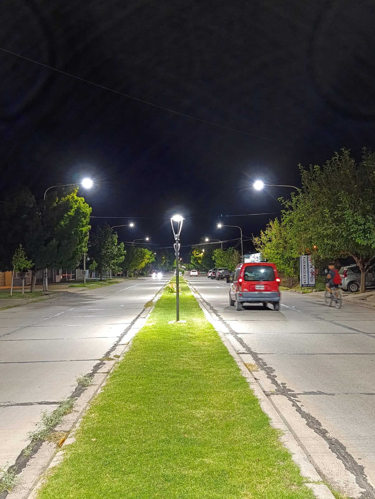EL MUNICIPIO SUMÓ 300 NUEVAS LUCES LED EN BARRIOS Y DISTRITOS