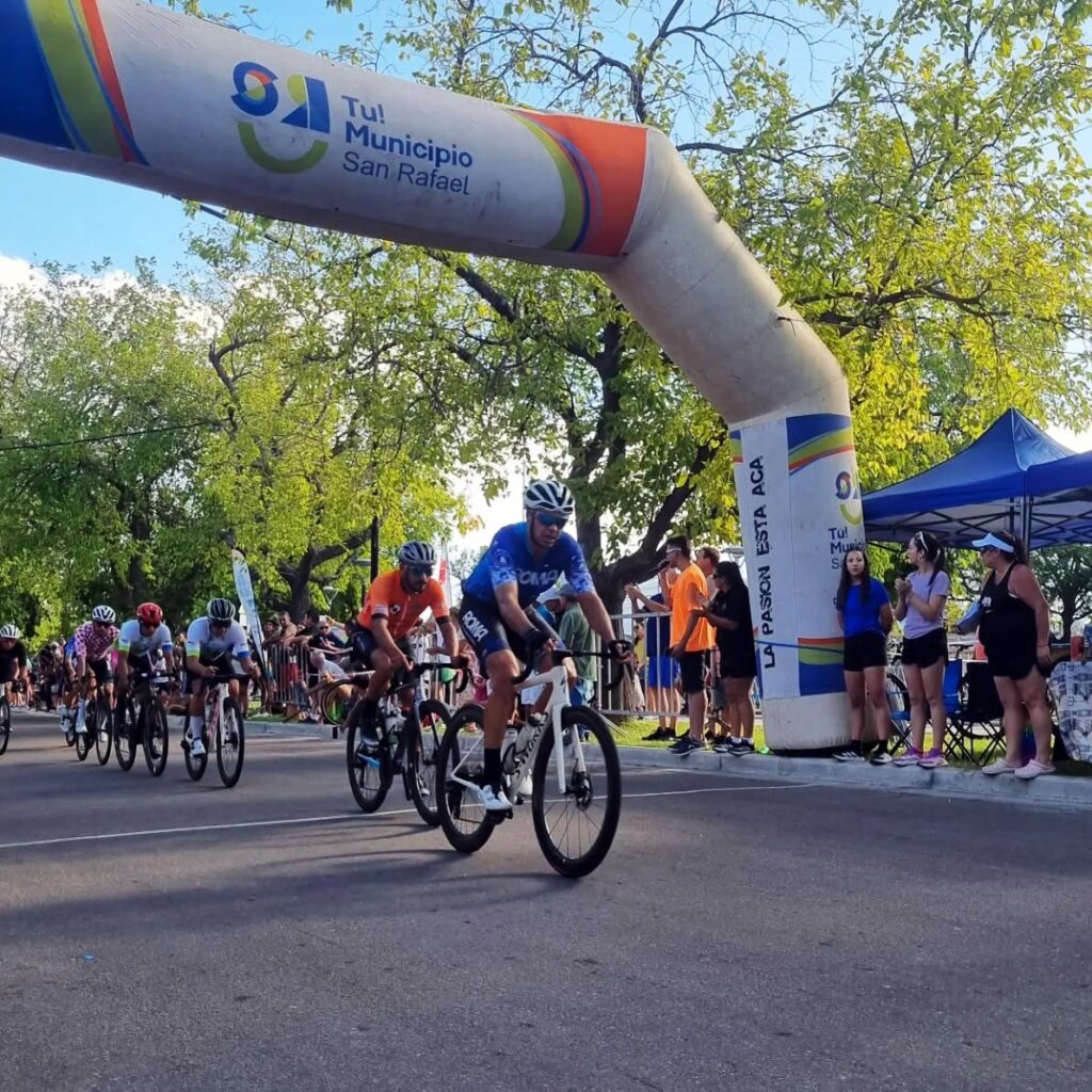 MARIO OVEJERO GANÓ LA 33 EDICIÓN DE LA VUELTA CICLÍSTICA DE SAN RAFAEL whatsapp image 2026 03 15 at 20.33.51