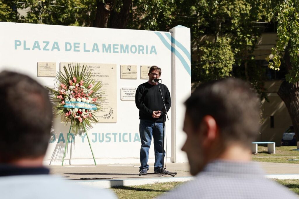 24 DE MARZO: SAN RAFAEL CONMEMORÓ EL DÍA DE LA MEMORIA A 50 AÑOS DEL ÚLTIMO GOLPE DE ESTADO whatsapp image 2026 03 21 at 14.09.21