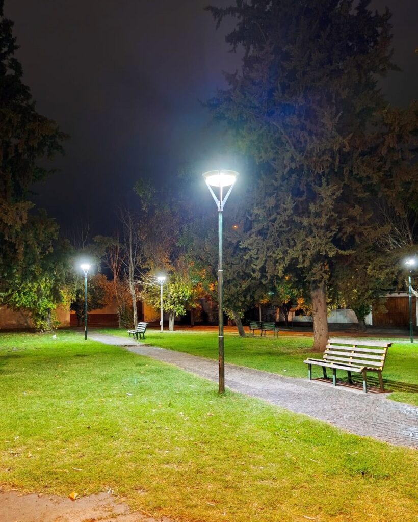CON MÁS DE 30 NUEVOS EQUIPOS, EL MUNICIPIO DOTÓ DE ILUMINACIÓN LED A LA PLAZA BUFANO whatsapp image 2026 03 21 at 14.09.21