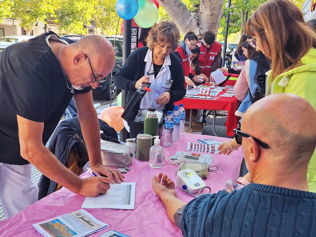 EL MUNICIPIO PRESENTE EN LAS ACTIVIDADES POR EL DÍA MUNDIAL DE LA SALUD EN EL KILÓMETRO CERO whatsapp image 2026 04 07 at 12.37.37