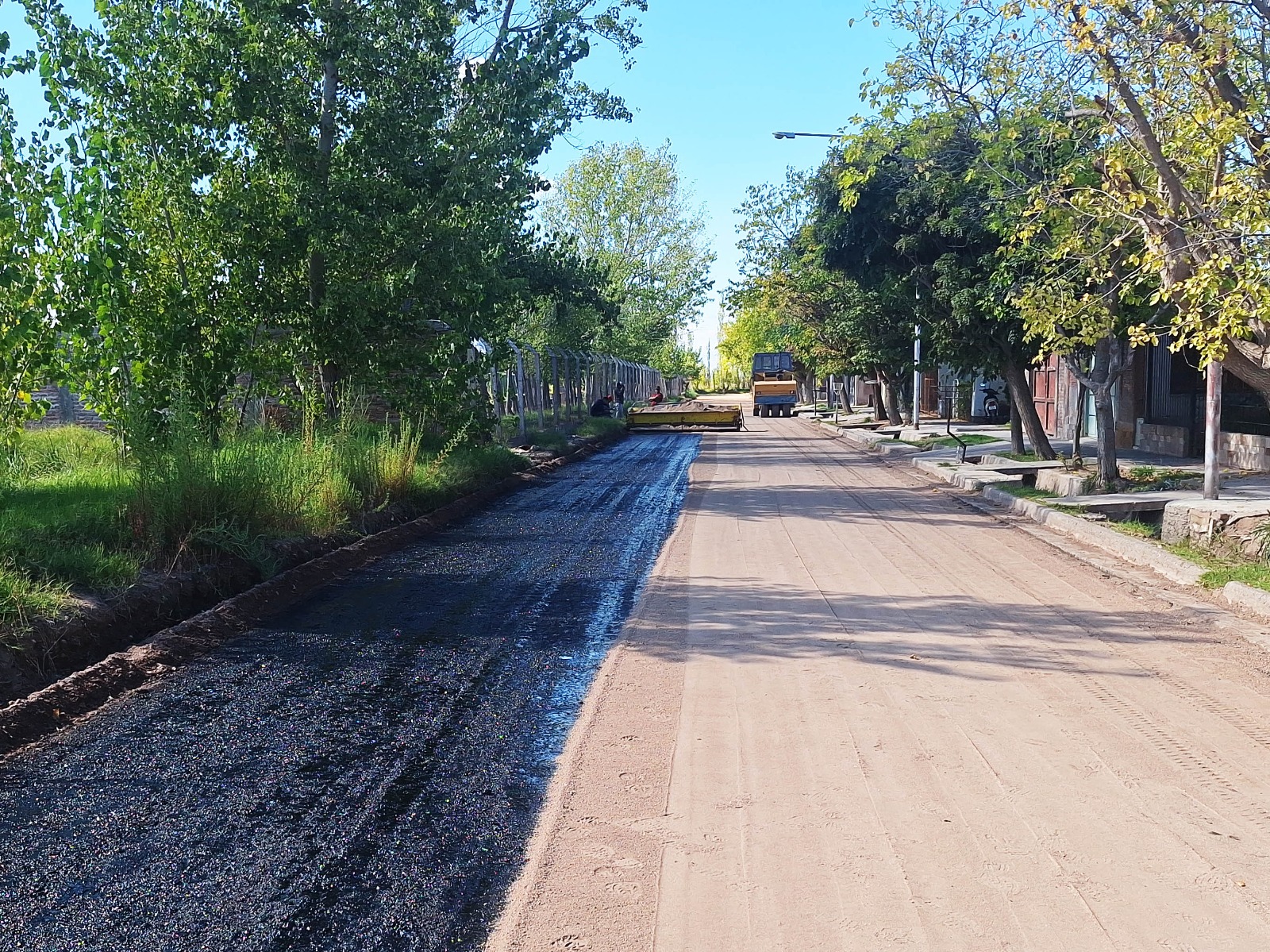 PLAN DE ASFALTO: TRAS CONCLUIR EL CORREDOR DE EL LIBERTADOR SE VIENE EL BARRIO AMSA