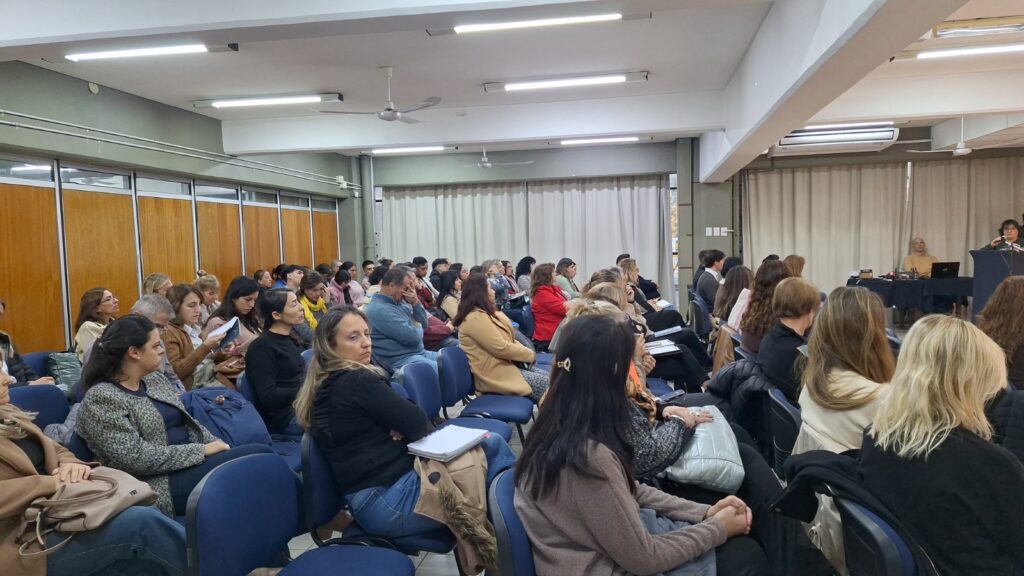 “DIALOGOS URGENTES”: UNA PROPUESTA PARA FORTALECER LA CONVIVENCIA Y LA PREVENCIÓN DE CONFLICTOS EN ESCUELAS whatsapp image 2026 05 08 at 11.41.24