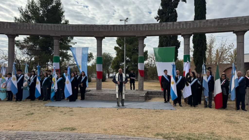 EL MUNICIPIO ACOMPAÑÓ LOS ACTOS POR EL 80 ANIVERSARIO DE LA REPÚBLICA ITALIANA whatsapp image 2026 06 02 at 13.07.55