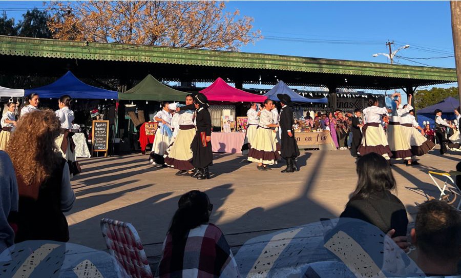 DÍA DEL PADRE: REGALOS, MÚSICA, DANZA, SOLIDARIDAD Y MÁS EN LA EXPLANADA DEL FERROCARRIL whatsapp image 2026 06 18 at 15.12.36