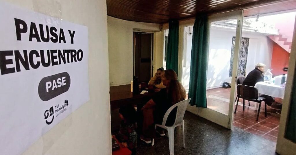 LLEGÓ EL INVIERNO Y LAS CASAS DE PAUSA Y ENCUENTRO ABREN SUS PUERTAS PARA QUE NADIE PASE FRÍO DURANTE SUS TIEMPOS DE ESPERA whatsapp image 2026 06 24 at 09.21.06
