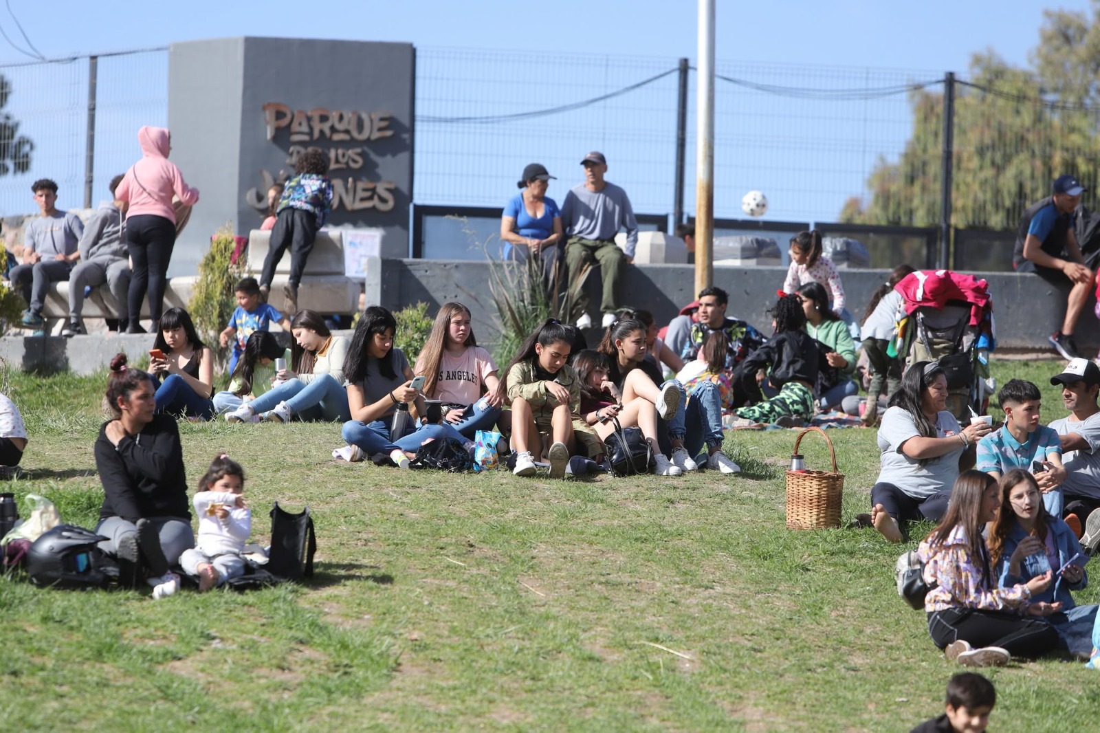 MES DEL ESTUDIANTE: FESTIVAL DE PRIMAVERA, SEMANA UNIVERSITARIA Y MUCHO MÁS